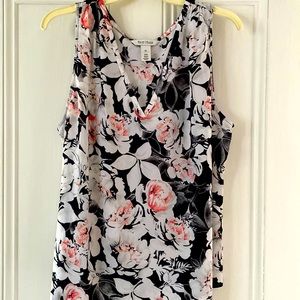 Wear anytime sleeveless tunic top